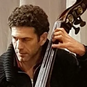 Yann - Prof d'instruments à cordes - Bordeaux