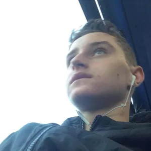 Axel - Prof de maths - Larmor-Plage