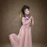Sri - Guru ekonomi - Kecamatan Ciparay