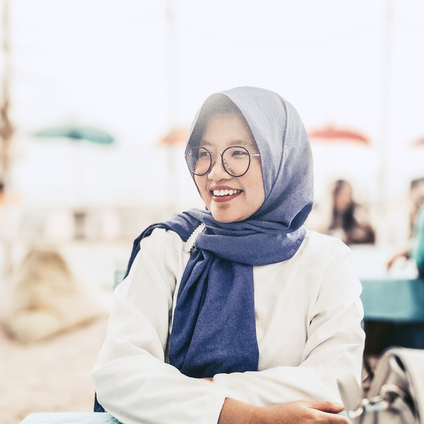 Tax Consultant and Writer, actively speak in Bahasa Indonesia, English and Korean with teaching experience offering Bahasa Indonesia for foreigner lesson in Jakarta