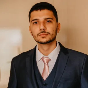 Lucas - Prof de biologia - 