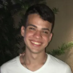 Lucas - Prof de biologia - Zona 7