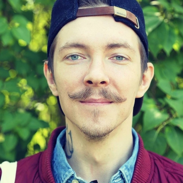 Kim - programmeringlärare - Örebro