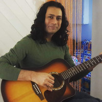 Indo-Canadian Musician having experience of more than 15 years in teaching music and performing.