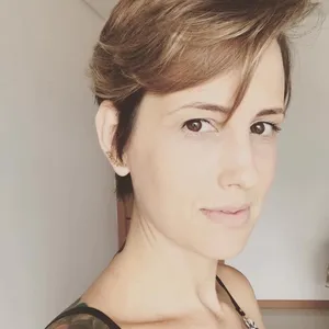 Anna Luisa - Prof de biologia - Praia da Costa