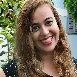 Thamiris - Prof de canto - Vila Angelica