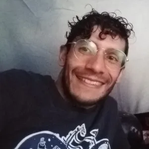 Alejandro - profesor de lengua y literatura - Bogotá