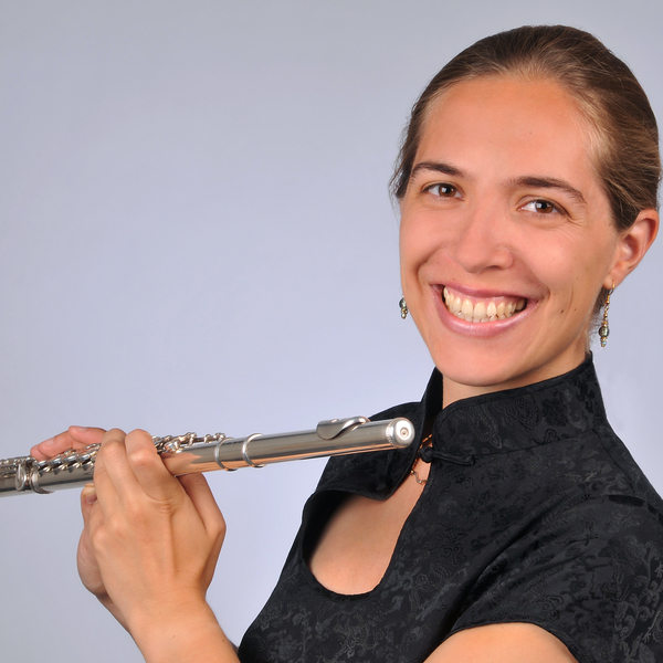 Play together with me online, simultaneously, without delay! Learn flute, piccolo, recorder from a professional orchestral player with 17 years of teaching experience in Switzerland and Germany. Class