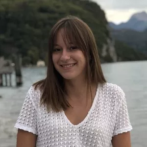 Charlotte - Prof de maths - Metz-Tessy