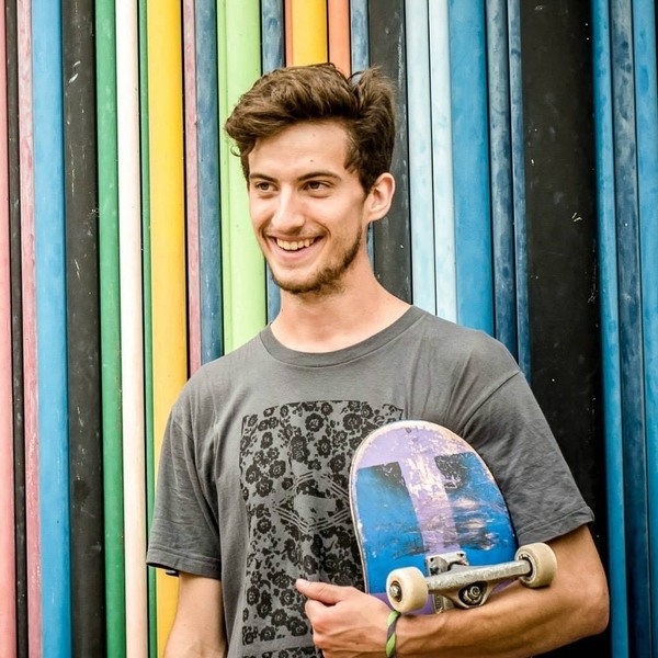 Skateboarder passionné cherche à faire partager les valeurs simples et super du skate (Pumptrack de Montévrain/Skatepark de Serris)