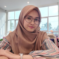 Mahasiswi jurusan Pendidikan Kimia Uin Sunan Gunung Djati Bandung, menawarkan menjadi pengajar Bahasa Arab