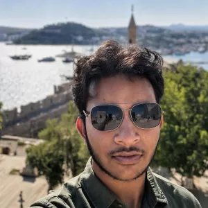 Zayd - Biology tutor - Orpington