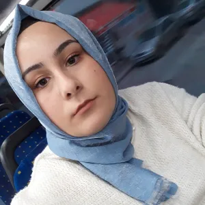 Açelya - Matematik öğretmeni - İstanbul