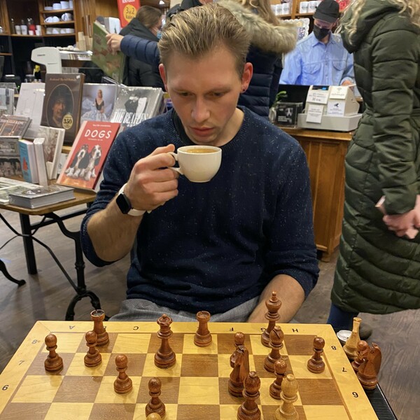 Rated fide chess player from Lithuania, provides private chess lessons in Vancouver