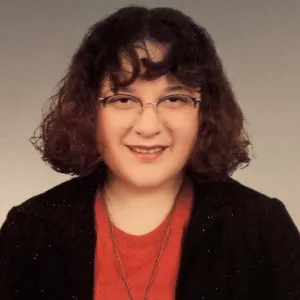 Zeynep - Türkçe öğretmeni - 