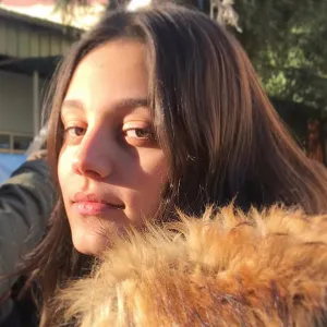 Beyza - Okul derslerine destek öğretmeni - İstanbul