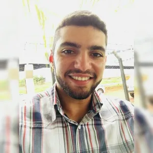 Joao - Prof de engenharias - Parangaba