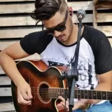 Léo - Professor de violão - Itapetininga