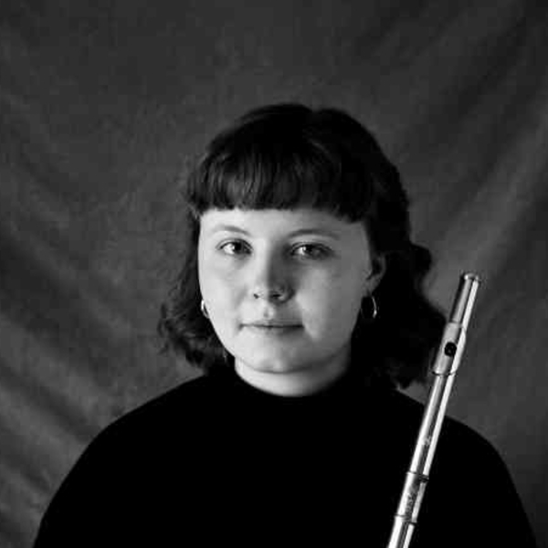 Do you want to learn the flute? Suzuki Flute Teacher/Montreal-based Flutist is giving lessons in all things flute related! Theory, playing & technique, history and audition prep. Online, in your home.