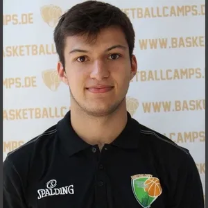 Emilien - Prof de basket - Les Ponts-de-Cé