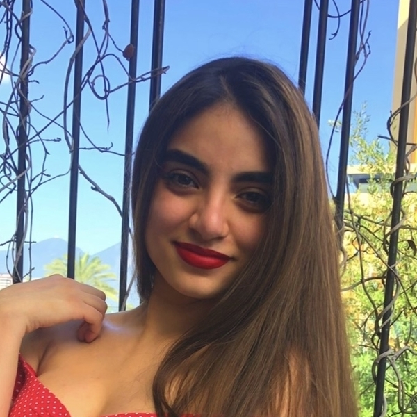 My name is Zohra and I’m 28yrs old, I’m a Spanish teacher for foreign students for all the levels.    I love to teach, I’m very patient and love my job.  I work with face-to-face tutorials or online w