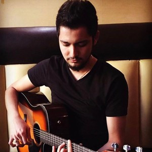 Emirhan - Gitar öğretmeni - Yeni İskele
