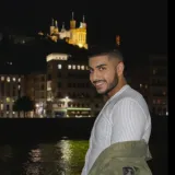 Mehdi - Prof d'économie - Paris