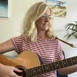 Rachael - Guitar tutor - Chertsey