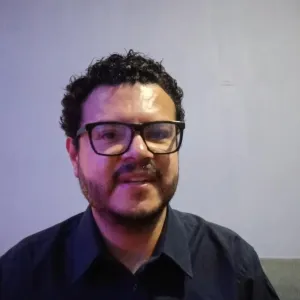 GERARDO - Profesor de cuidado de adultos mayores - Puebla