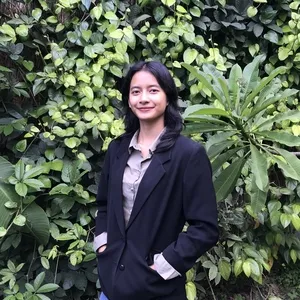 Trinita - Guru bahasa inggris - Kecamatan Denpasar Timur
