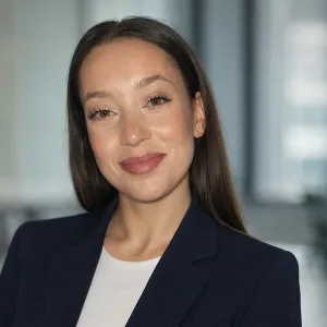 Imène - professeur de droit des affaires - Le Kremlin-Bicêtre