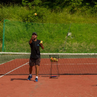 Istruttore di tennis di 2 grado e preparatore fisico di 1 gradi, con precedente esperienza tennistica di 15 anni, è a disposizione per lezioni individuali/di coppia.. per ulteriori informazioni potete