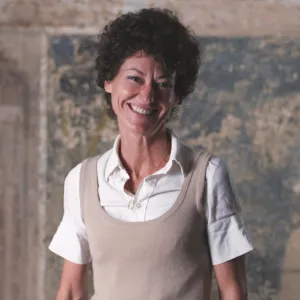 ROBERTA - Insegnante di letteratura - Milano