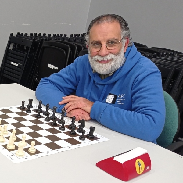 Treinador de Xadrez Grau II dá treinos/aulas de Xadrez desde 5 anos até adultos