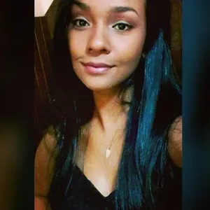 Ana Carolina - Prof de física - Duque de Caxias