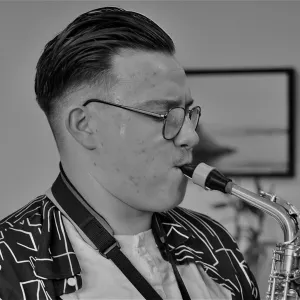 Maxence - Prof de chant - Besné