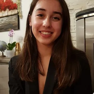 Inès - Prof de maths - Paris