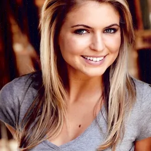 Kylie - Cinema tutor - Tahoma