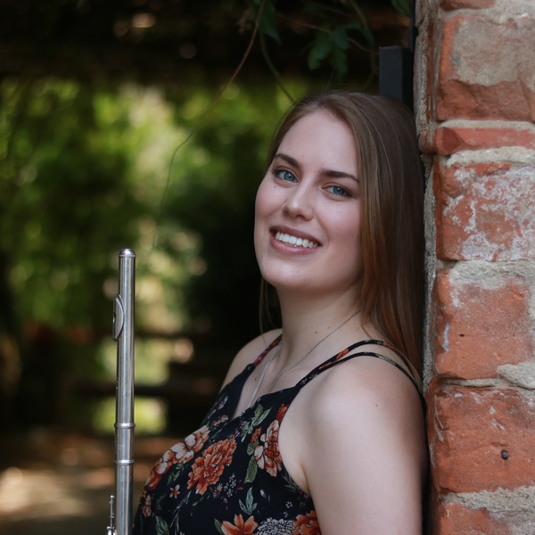 Conservatory graduate offering flute and music theory lessons with 10 years of experience
