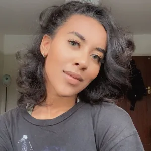 Lizzie - English speaking tutor - Leicester