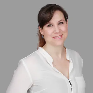 Iris - Lehrkraft für Programmierung - Hamburg