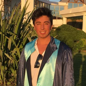 Emre - Okul derslerine destek öğretmeni - Bölme