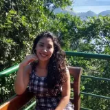 Beatriz - Professor de português para estrangeiros - Colubandê