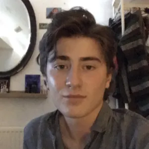 Fenton - Ukulele Instructor - Buxton