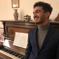 20 ans d'expérience dans le piano et professeur des écoles veut transmettre sa passion pour le piano à Auxerre  (sourire et pédagogie assurée)