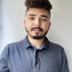 Brian - Professor de Linguagens de Programação - Savassi
