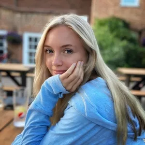 Isabella - Economics tutor - London