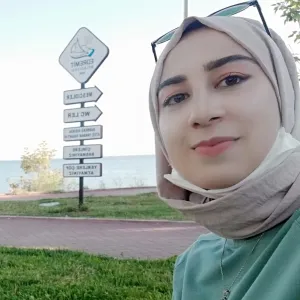 Ayşenur - Din kültürü ve ahlak bilgisi öğretmeni - İpekyolu