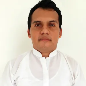 Michel Otaner - profesor de informática básica - Cancún