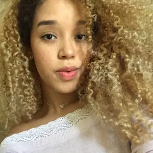 Rachel - Professor de Apoio aos TPC - Caminho das Árvores